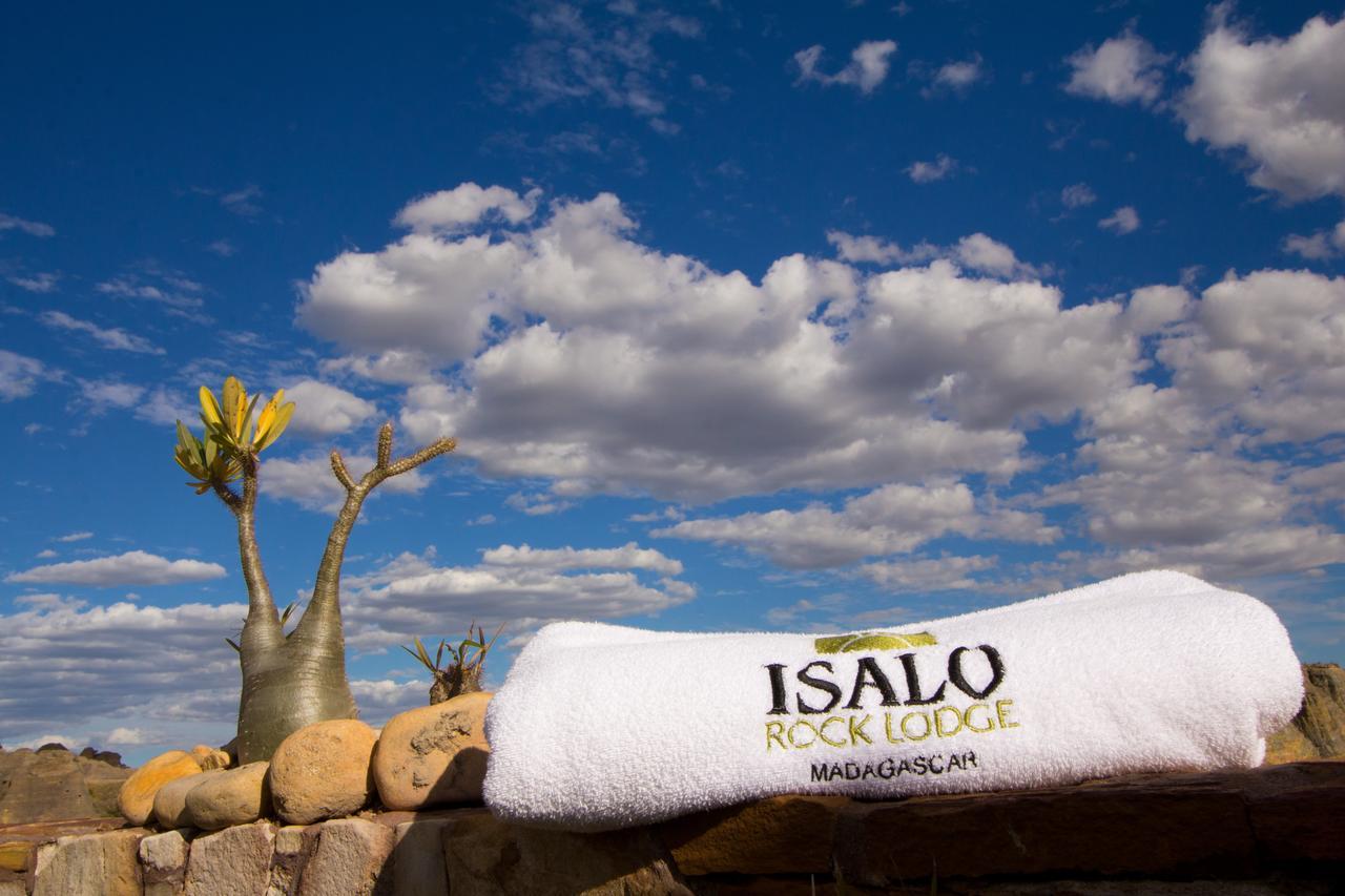 Isalo Rock Lodge Ranohira Esterno foto