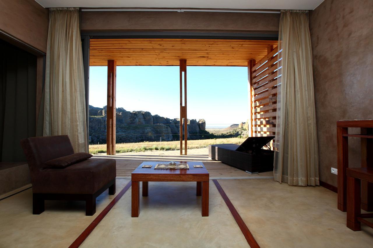 Isalo Rock Lodge Ranohira Esterno foto